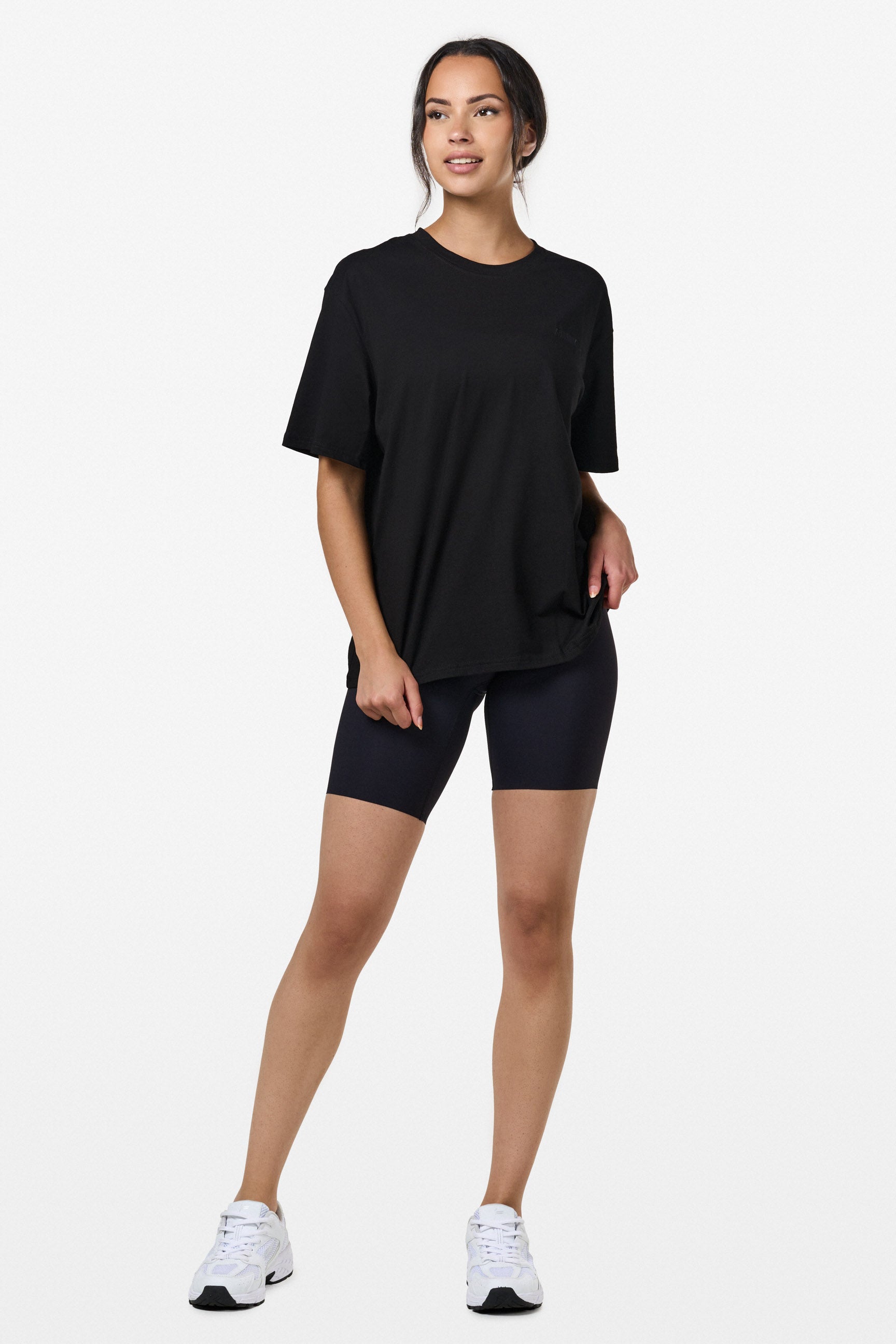 Black Essential Oversized T-Shirt - for dame - Famme - T-Shirt