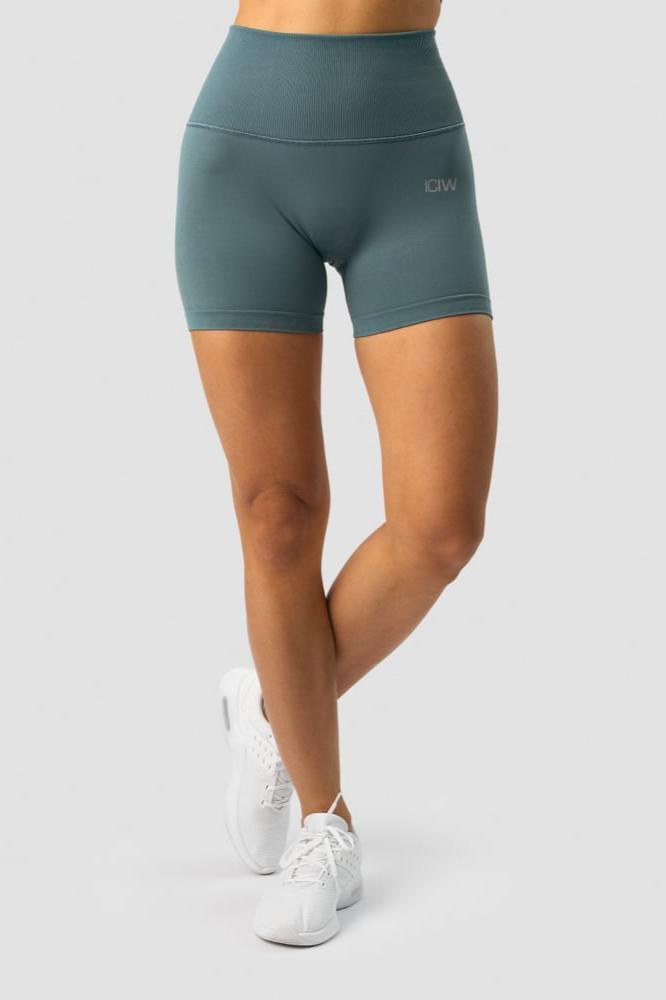 define seamless pocket shorts wmn jungle green