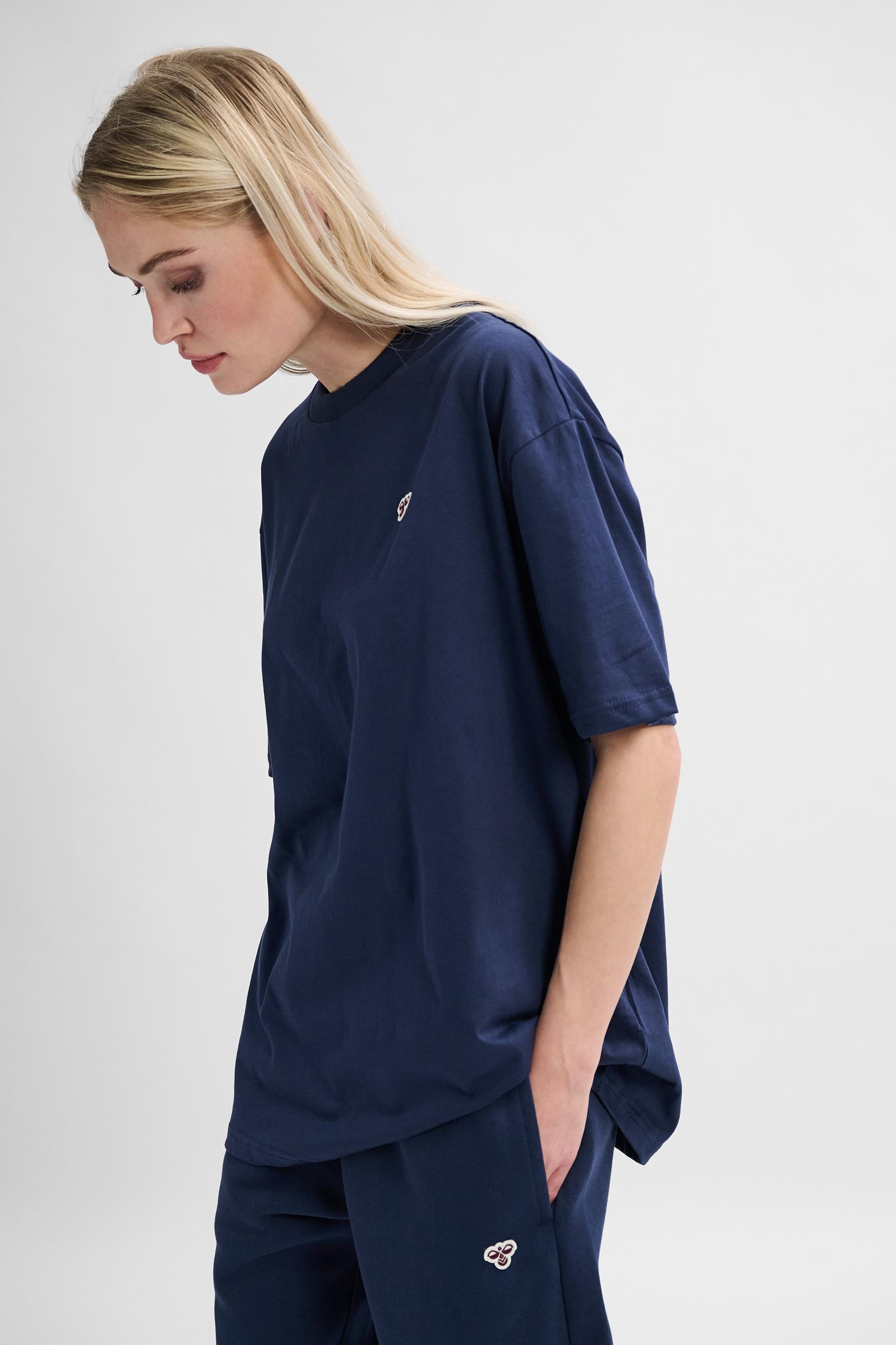 HUMMEL - Hmlloose T-shirt Bee S/s - Dress Blues