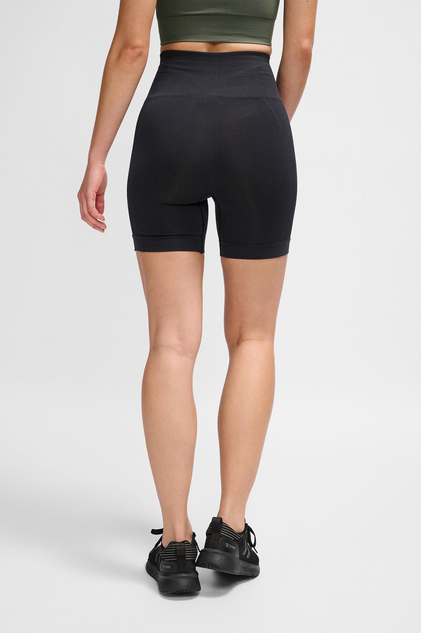 HUMMEL - Hmltif Seamless Shorts - Black