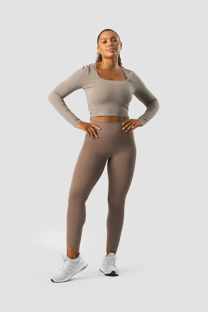 nimble soft cropped ls greige